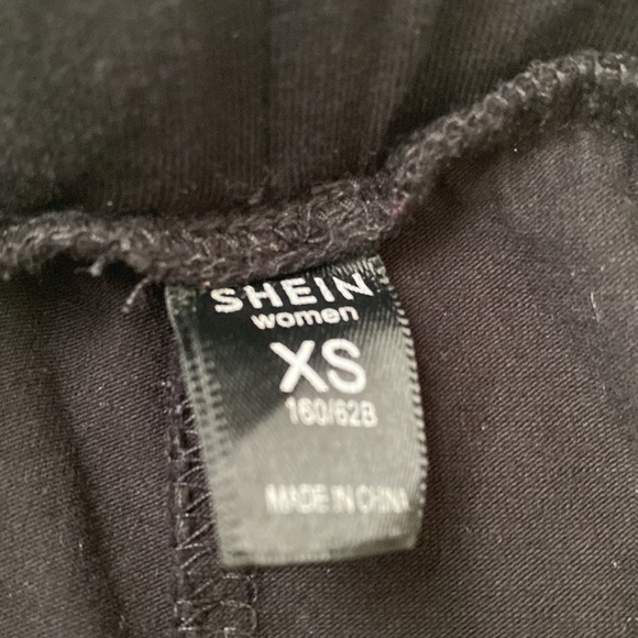 Two pairs black and white maternity pants - Picture 4 of 8